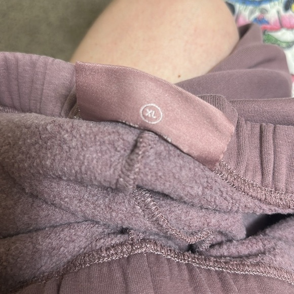 Rare Beauty Selena Gomez Purple Joggers XL - Picture 7 of 7